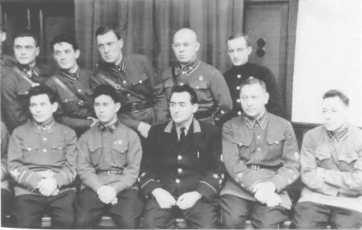 "Сталинский питомец" - Николай Ежов "Сталинский питомец" - Николай Ежов
