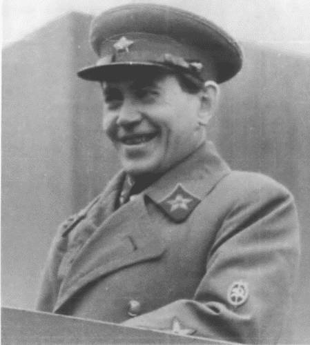 "Сталинский питомец" - Николай Ежов "Сталинский питомец" - Николай Ежов