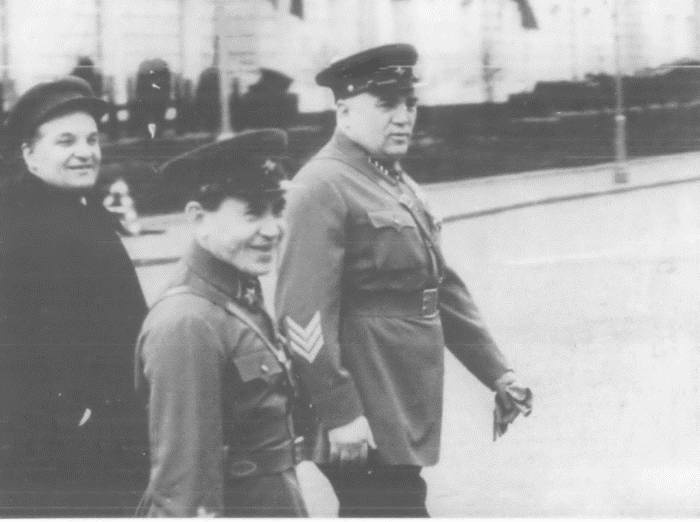 "Сталинский питомец" - Николай Ежов "Сталинский питомец" - Николай Ежов