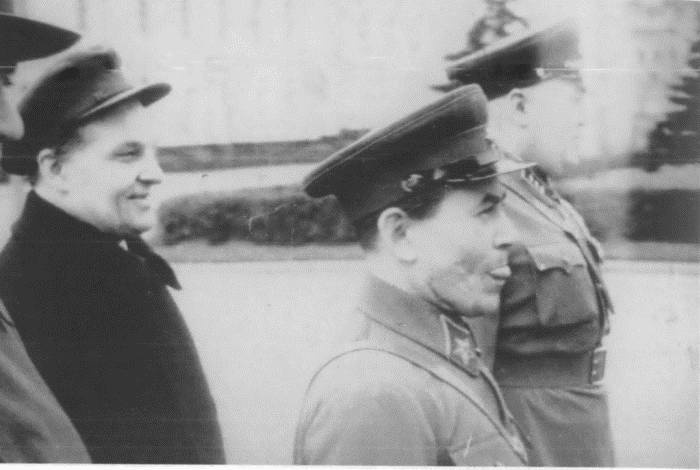 "Сталинский питомец" - Николай Ежов "Сталинский питомец" - Николай Ежов