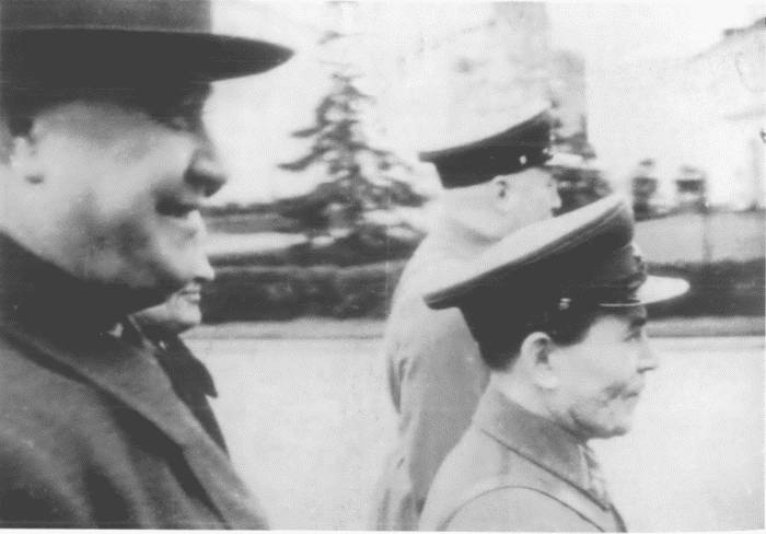 "Сталинский питомец" - Николай Ежов "Сталинский питомец" - Николай Ежов