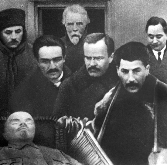 Тайна личности Ленина. Спаситель народа или разрушитель империи? Тайна личности Ленина. Спаситель народа или разрушитель империи?