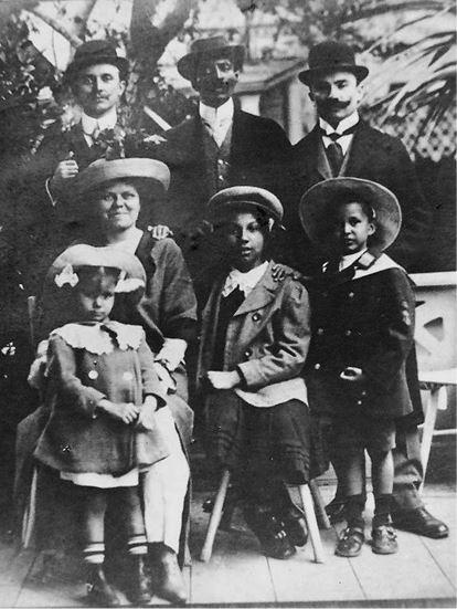 Черный русский. История одной судьбы Уцененный товар (№1) Черный русский. История одной судьбы Уцененный товар (№1)