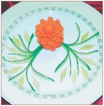 Как украсить праздничный стол Как украсить праздничный стол