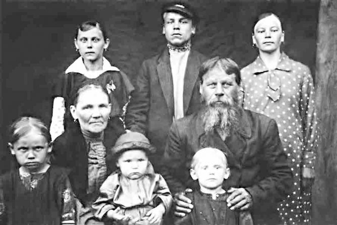 С трудом о прошлом, о былом. Очерки о жителях д. Верхние Таволги С трудом о прошлом, о былом. Очерки о жителях д. Верхние Таволги