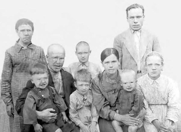 С трудом о прошлом, о былом. Очерки о жителях д. Верхние Таволги С трудом о прошлом, о былом. Очерки о жителях д. Верхние Таволги