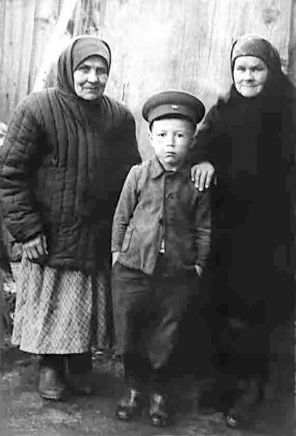 С трудом о прошлом, о былом. Очерки о жителях д. Верхние Таволги С трудом о прошлом, о былом. Очерки о жителях д. Верхние Таволги