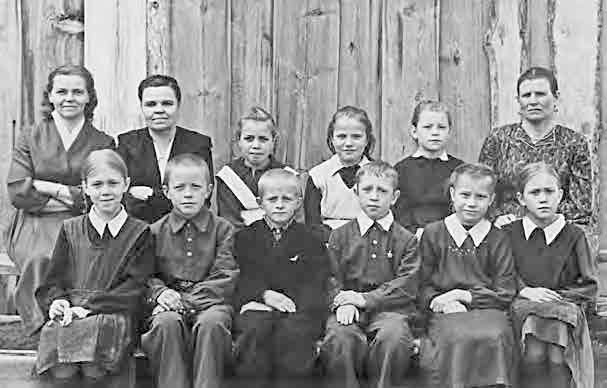 С трудом о прошлом, о былом. Очерки о жителях д. Верхние Таволги С трудом о прошлом, о былом. Очерки о жителях д. Верхние Таволги