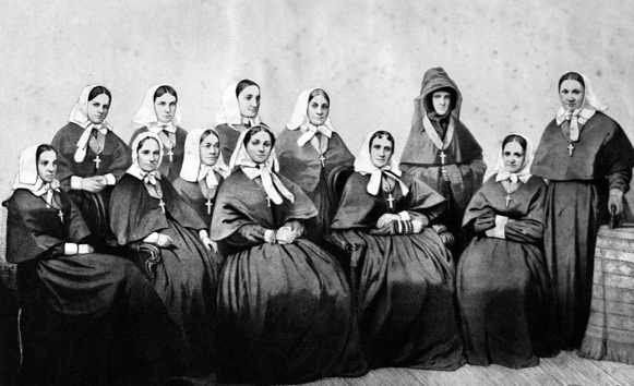 Быть сестрой милосердия. Женский лик войны Быть сестрой милосердия. Женский лик войны