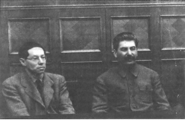 Витрины великого эксперимента. Культурная дипломатия Советского Союза и его западные гости. 1921-1941 годы Витрины великого эксперимента. Культурная дипломатия Советского Союза и его западные гости. 1921-1941 годы