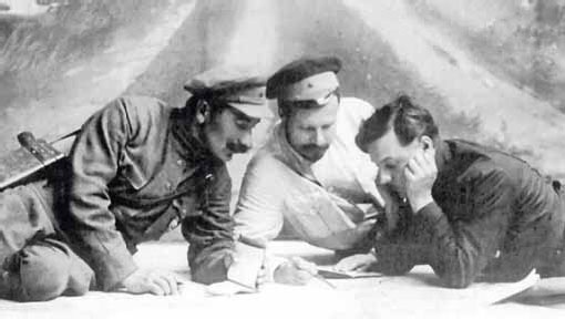 Красные полководцы. Сергей Каменев, Семен Будённый, Михаил Фрунзе, Василий Чапаев, Василий Блюхер, Михаил Тухачевский Красные полководцы. Сергей Каменев, Семен Будённый, Михаил Фрунзе, Василий Чапаев, Василий Блюхер, Михаил Тухачевский