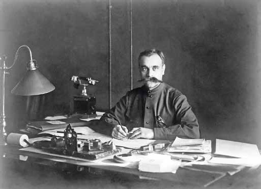 Красные полководцы. Сергей Каменев, Семен Будённый, Михаил Фрунзе, Василий Чапаев, Василий Блюхер, Михаил Тухачевский Красные полководцы. Сергей Каменев, Семен Будённый, Михаил Фрунзе, Василий Чапаев, Василий Блюхер, Михаил Тухачевский