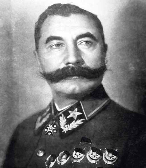 Красные полководцы. Сергей Каменев, Семен Будённый, Михаил Фрунзе, Василий Чапаев, Василий Блюхер, Михаил Тухачевский Красные полководцы. Сергей Каменев, Семен Будённый, Михаил Фрунзе, Василий Чапаев, Василий Блюхер, Михаил Тухачевский