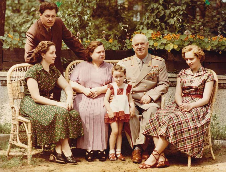 Полководцы Великой Отечественной. Книга 4. Георгий Жуков Полководцы Великой Отечественной. Книга 4. Георгий Жуков