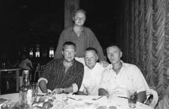 Путь русского гангстера. Легенды лихих 90-х Путь русского гангстера. Легенды лихих 90-х