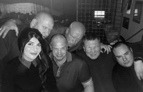 Путь русского гангстера. Легенды лихих 90-х Путь русского гангстера. Легенды лихих 90-х