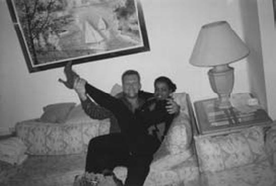 Путь русского гангстера. Легенды лихих 90-х Путь русского гангстера. Легенды лихих 90-х