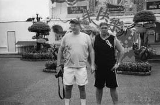 Путь русского гангстера. Легенды лихих 90-х Путь русского гангстера. Легенды лихих 90-х