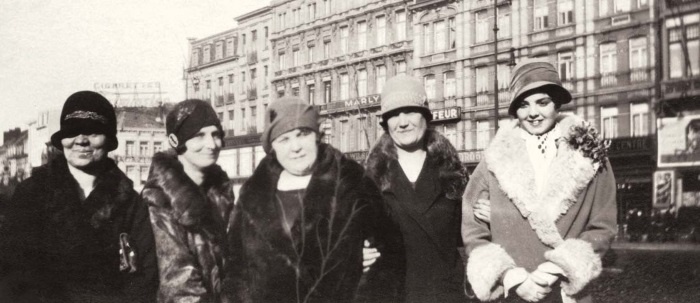 Молодые и красивые. Мода двадцатых годов Молодые и красивые. Мода двадцатых годов