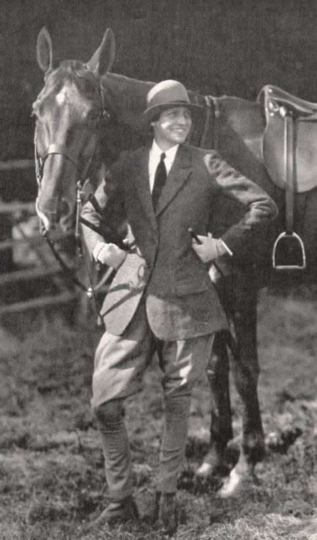 Молодые и красивые. Мода двадцатых годов Молодые и красивые. Мода двадцатых годов