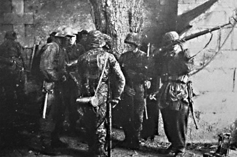 12-я танковая дивизия СС «Гитлерюгенд» 12-я танковая дивизия СС «Гитлерюгенд»