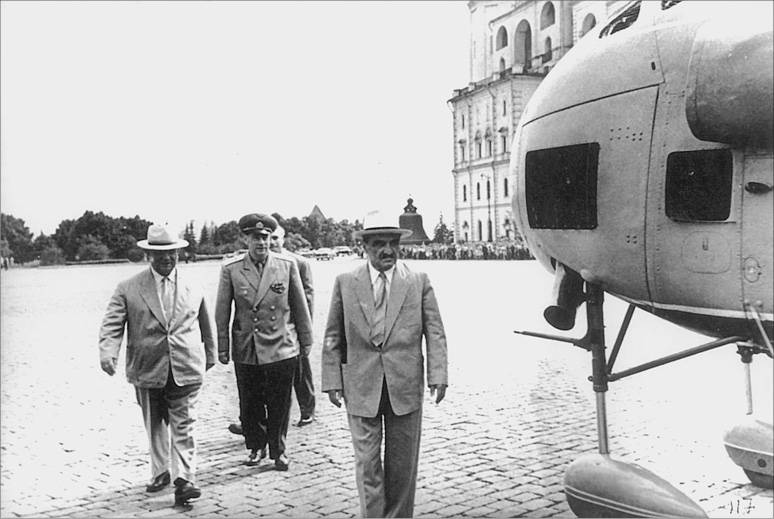 Воспоминания. Время. Люди. Власть. В 2 книгах. Книга 1 Воспоминания. Время. Люди. Власть. В 2 книгах. Книга 1