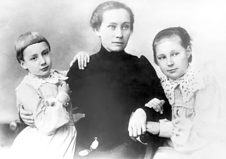 Марина Цветаева. Беззаконная комета Марина Цветаева. Беззаконная комета