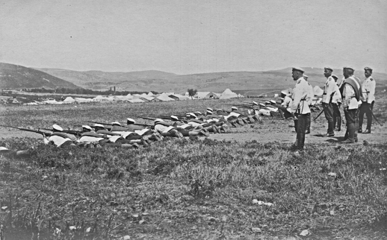 Изгнанная армия. Полвека военной эмиграции. 1920-1970 гг. Изгнанная армия. Полвека военной эмиграции. 1920-1970 гг.