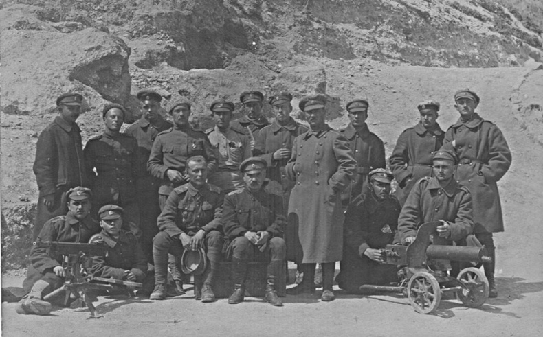 Изгнанная армия. Полвека военной эмиграции. 1920-1970 гг. Изгнанная армия. Полвека военной эмиграции. 1920-1970 гг.
