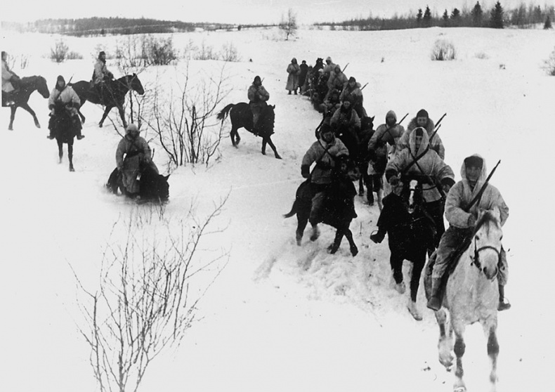Изгнанная армия. Полвека военной эмиграции. 1920-1970 гг. Изгнанная армия. Полвека военной эмиграции. 1920-1970 гг.