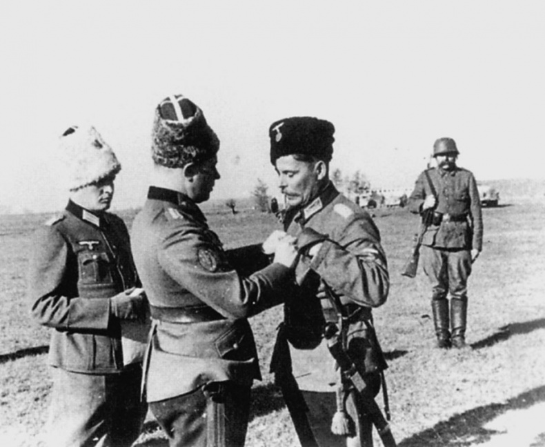 Изгнанная армия. Полвека военной эмиграции. 1920-1970 гг. Изгнанная армия. Полвека военной эмиграции. 1920-1970 гг.