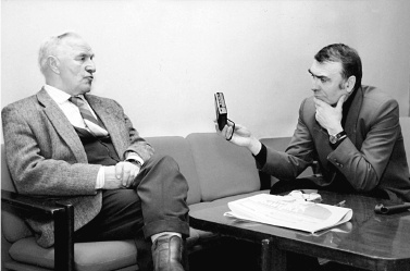 Феликс Медведев. Козырная судьба легендарного интервьюера, библиофила, игрока Феликс Медведев. Козырная судьба легендарного интервьюера, библиофила, игрока