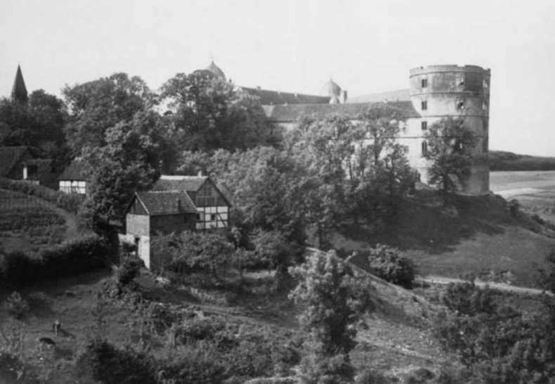 Тайны черных замков СС Тайны черных замков СС