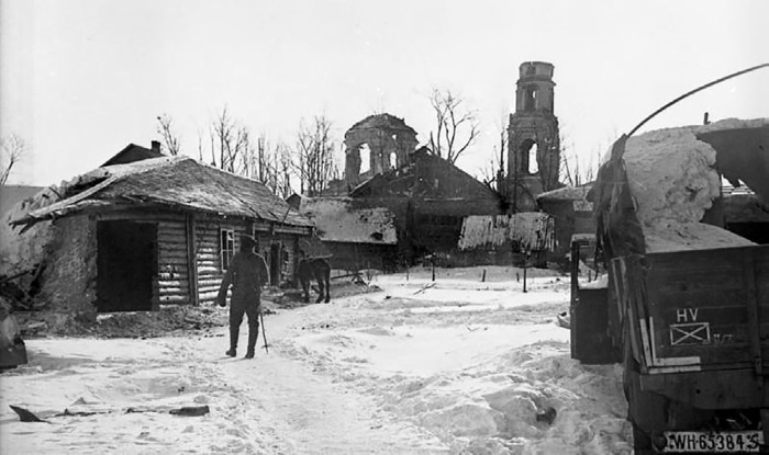 Холмский ?котел?. 105 дней в полном окружении Холмский ?котел?. 105 дней в полном окружении