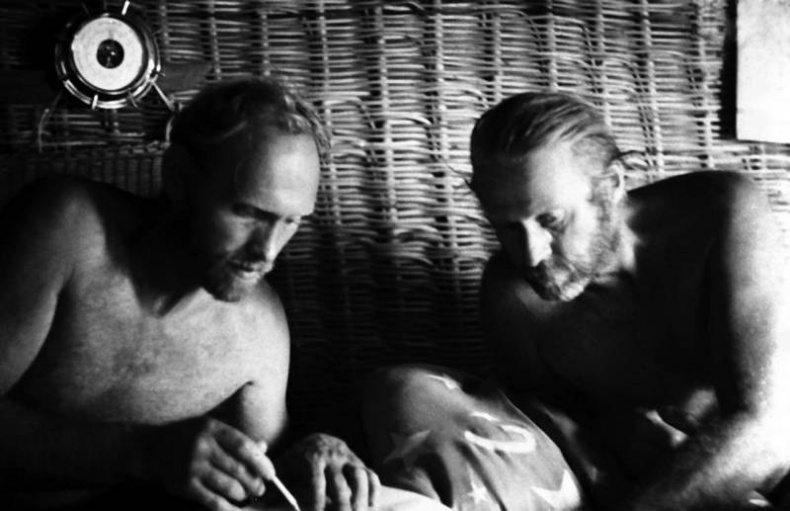 С Хейердалом через Атлантику. О силе духа в диких условиях С Хейердалом через Атлантику. О силе духа в диких условиях
