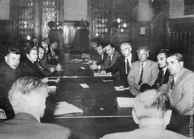 Венгерский кризис 1956 года в исторической ретроспективе Венгерский кризис 1956 года в исторической ретроспективе