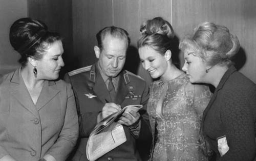 Нонна Мордюкова и Вячеслав Тихонов. Как казачка Штирлица любила Нонна Мордюкова и Вячеслав Тихонов. Как казачка Штирлица любила