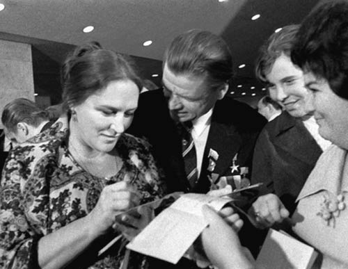 Нонна Мордюкова и Вячеслав Тихонов. Как казачка Штирлица любила Нонна Мордюкова и Вячеслав Тихонов. Как казачка Штирлица любила