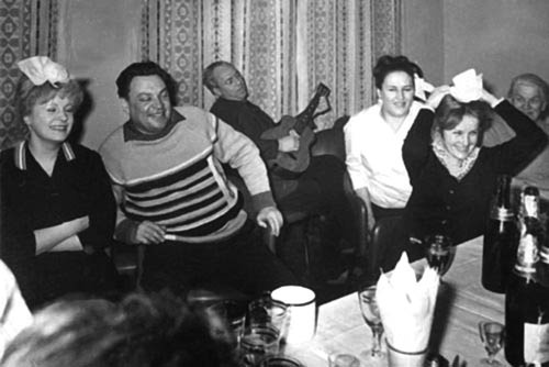 Нонна Мордюкова и Вячеслав Тихонов. Как казачка Штирлица любила Нонна Мордюкова и Вячеслав Тихонов. Как казачка Штирлица любила