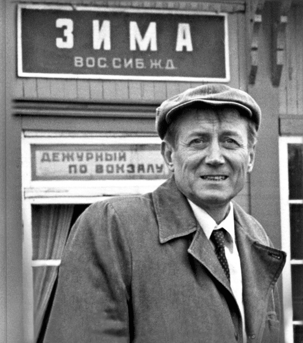Мой друг – Евгений Евтушенко. Когда поэзия собирала стадионы… Мой друг – Евгений Евтушенко. Когда поэзия собирала стадионы…