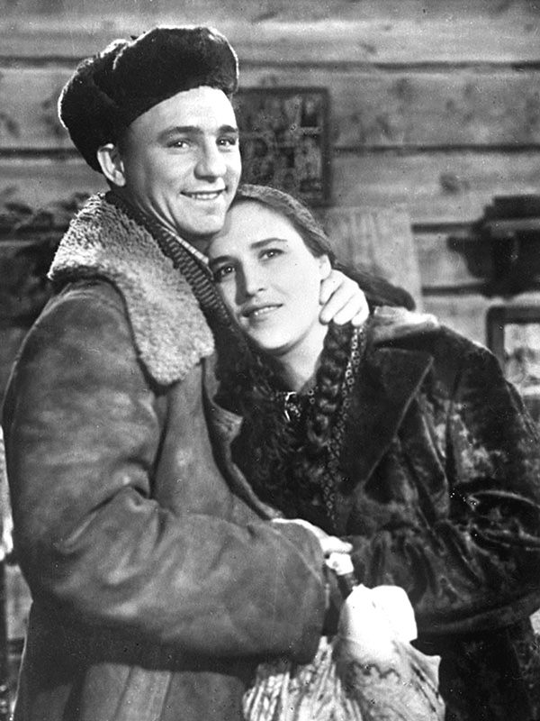 Алла Ларионова и Николай Рыбников. Любовь на Заречной улице Алла Ларионова и Николай Рыбников. Любовь на Заречной улице