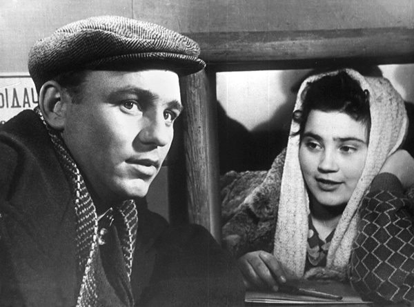 Алла Ларионова и Николай Рыбников. Любовь на Заречной улице Алла Ларионова и Николай Рыбников. Любовь на Заречной улице