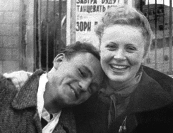 Алла Ларионова и Николай Рыбников. Любовь на Заречной улице Алла Ларионова и Николай Рыбников. Любовь на Заречной улице