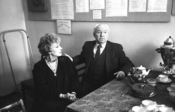 Алла Ларионова и Николай Рыбников. Любовь на Заречной улице Алла Ларионова и Николай Рыбников. Любовь на Заречной улице