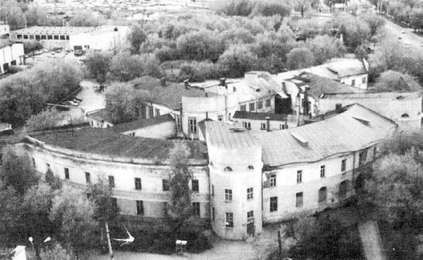 Высотки сталинской Москвы. Наследие эпохи Высотки сталинской Москвы. Наследие эпохи