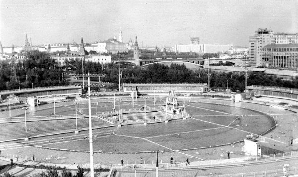 Высотки сталинской Москвы. Наследие эпохи Высотки сталинской Москвы. Наследие эпохи