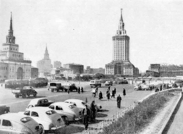 Высотки сталинской Москвы. Наследие эпохи Высотки сталинской Москвы. Наследие эпохи