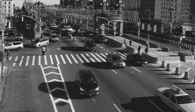 Битва за города. Как изменить наши улицы. Революционные идеи в градостроении Битва за города. Как изменить наши улицы. Революционные идеи в градостроении