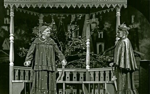 Моя сестра Фаина Раневская. Жизнь, рассказанная ею самой Моя сестра Фаина Раневская. Жизнь, рассказанная ею самой