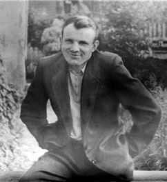 Юрий Гагарин. Человек-легенда Юрий Гагарин. Человек-легенда
